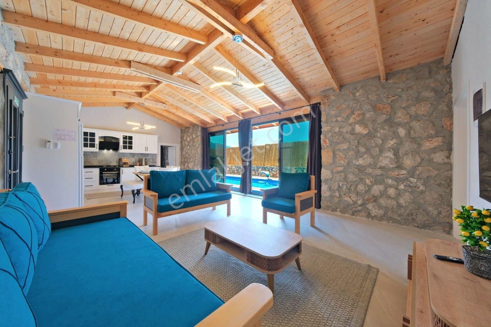 Fethiye Üzümlü Mahallesinde 2+1 125m2 Havuzlu Bahçeli Villa - Görsel 16