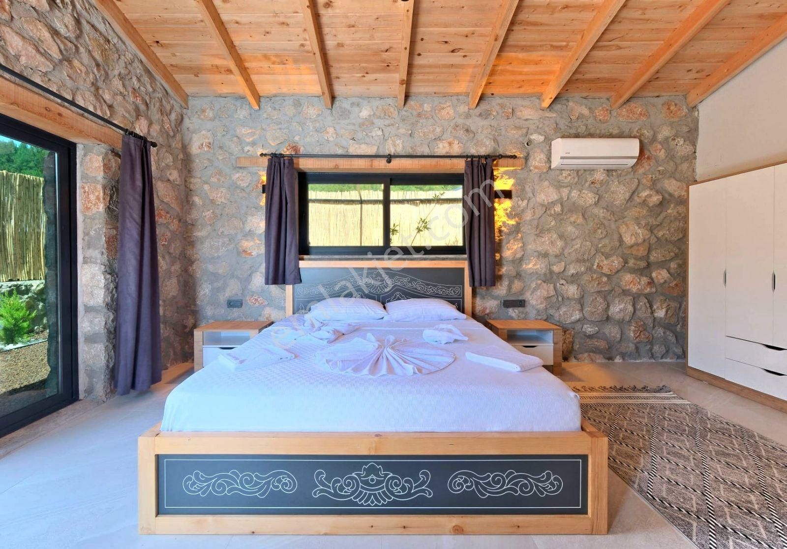 Fethiye Üzümlü Mahallesinde 2+1 125m2 Havuzlu Bahçeli Villa - Görsel 7