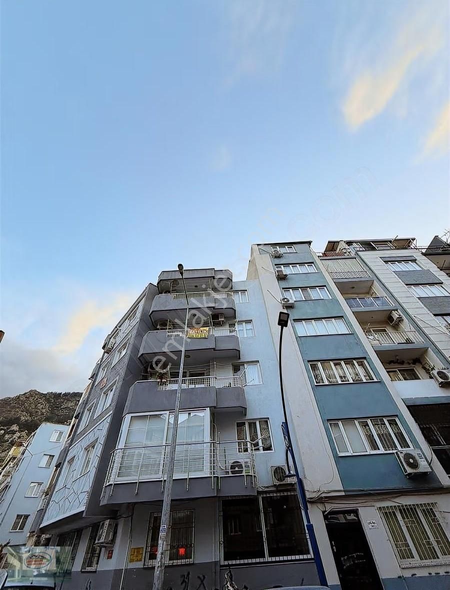Akman Gayrimenkul'den Topçuasım Mah'de Satılık 3+1 Arakat Daire