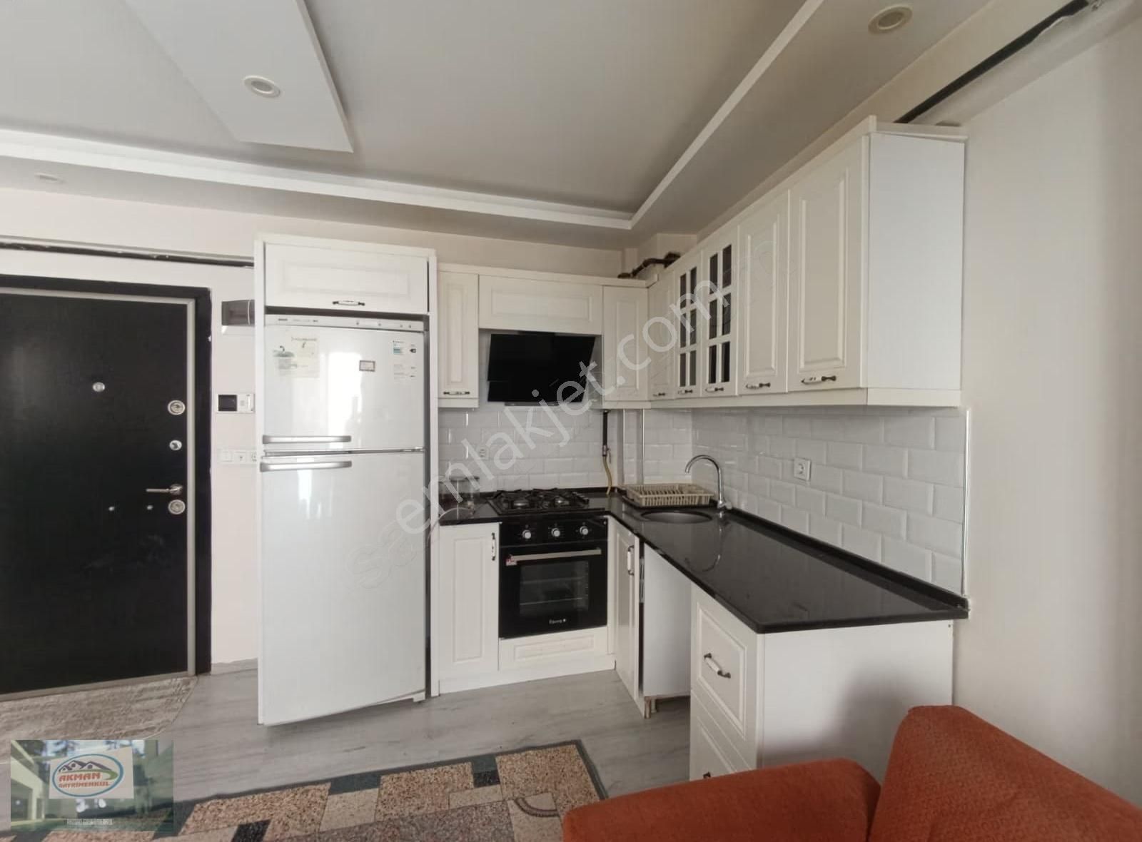 Akman Gayrimenkulden Muradiye 'de 1+1 Arakat Eşyalı Satılık