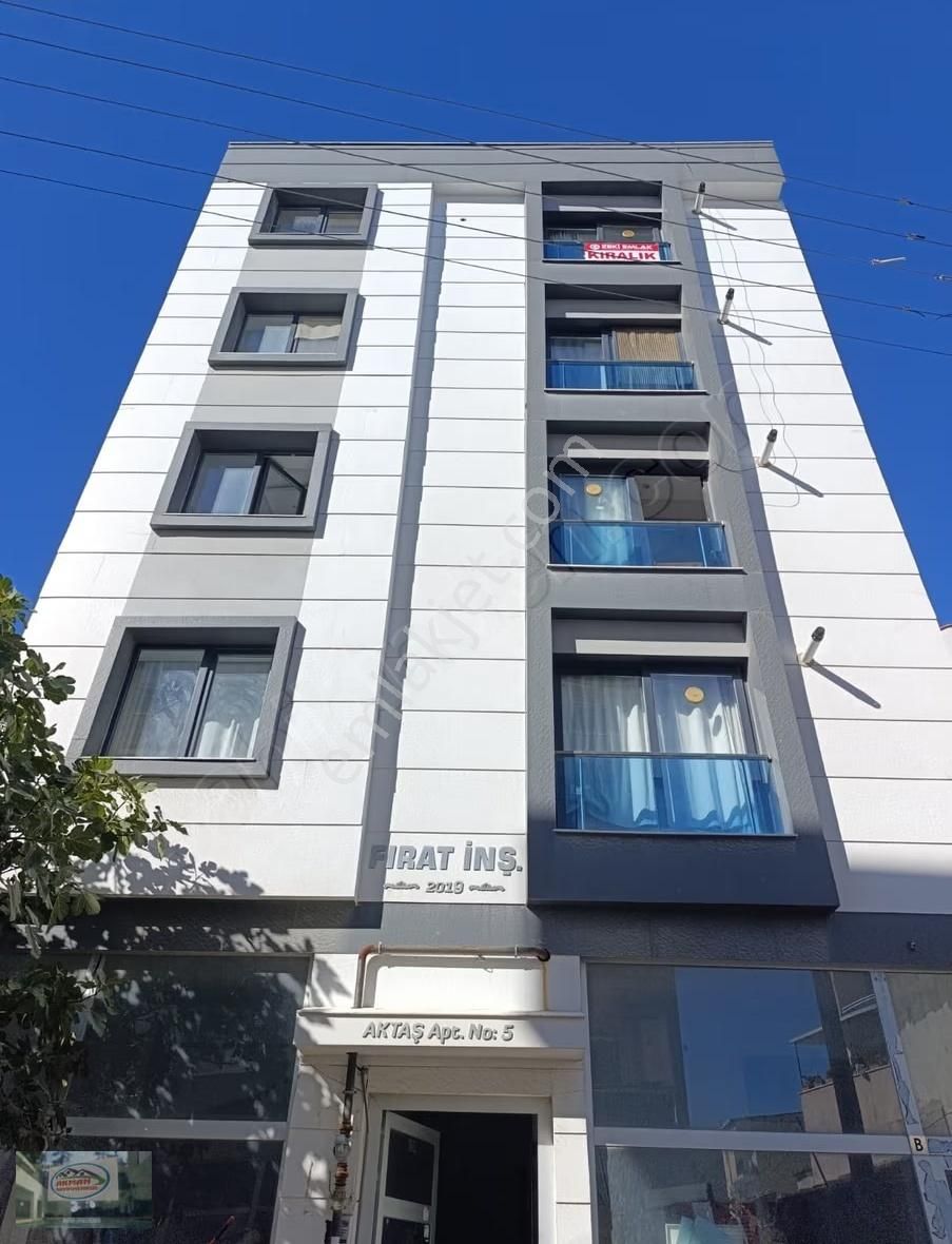 Akman Gayrimenkulden Muradiye 'de 1+1 Arakat Eşyalı Satılık - Görsel 6