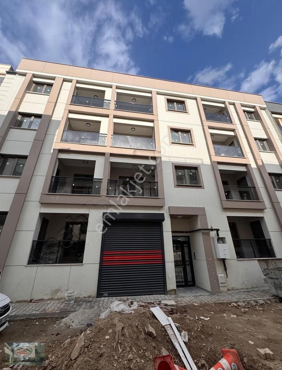 Akman Gayrimenkul'den Muradiye'de Satılı 2+1 Arakat Sıfır Daire