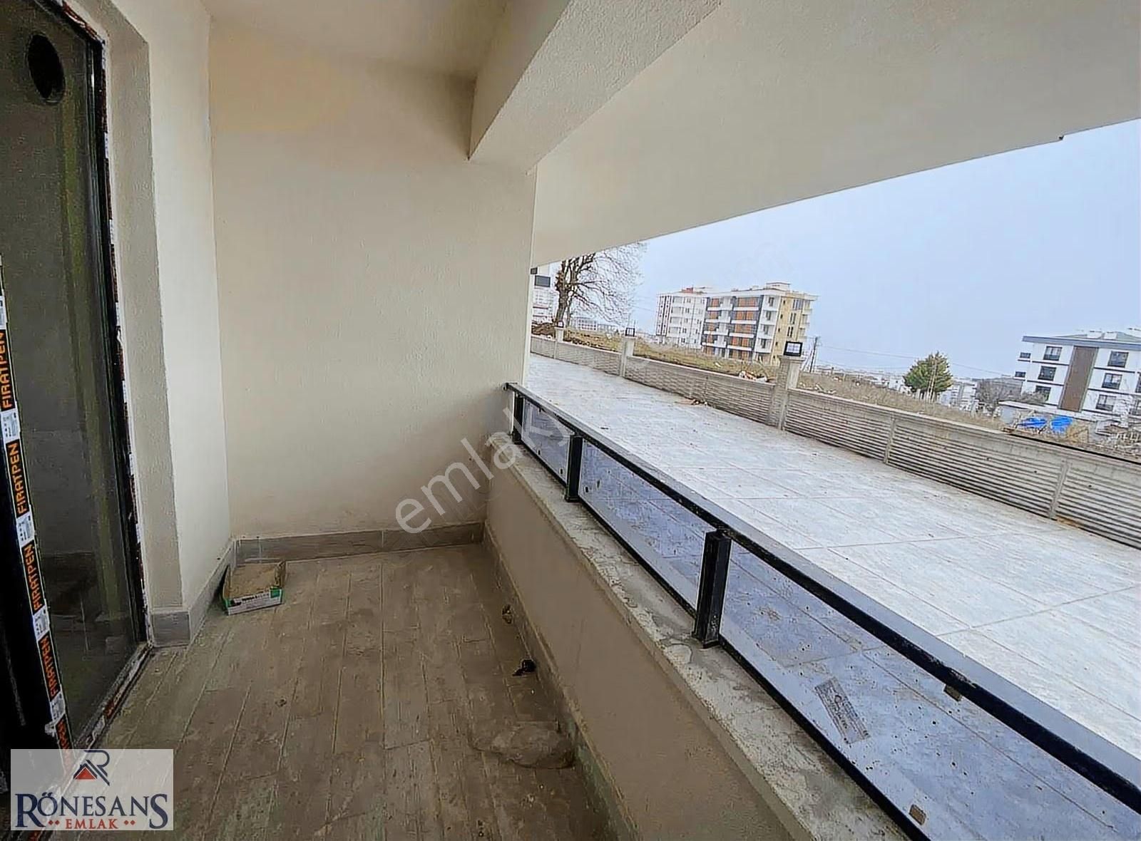 Rönesan Emlak'tan Eşyalı Satılık 2+1 - Görsel 7