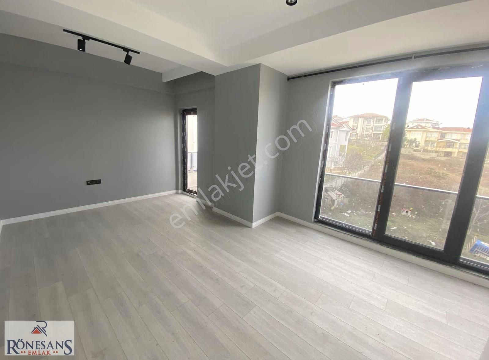 Rönesans Emlak'tan Satılık 1+1 - Görsel 3