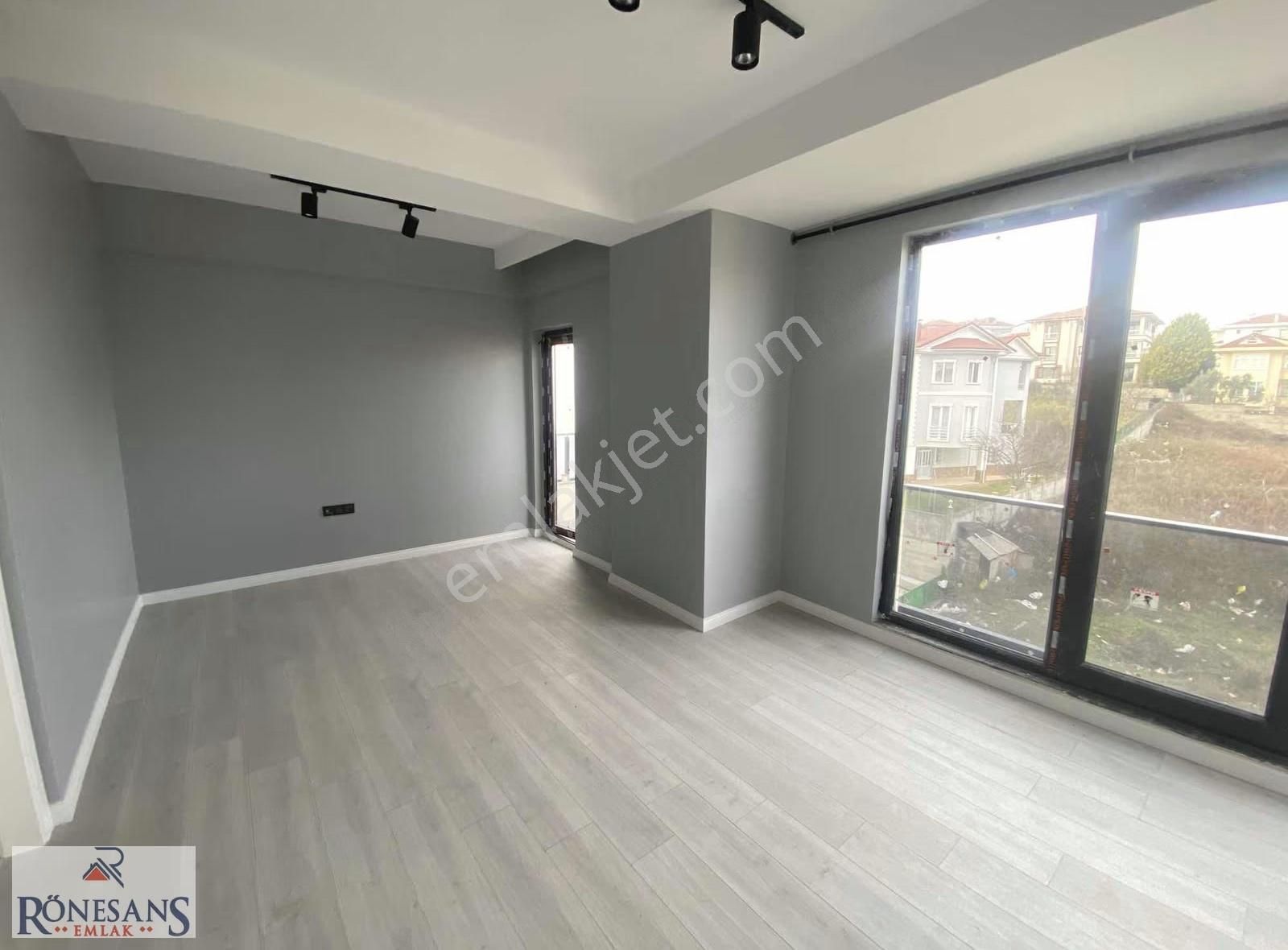 Rönesans Emlak'tan Satılık 1+1 - Görsel 15