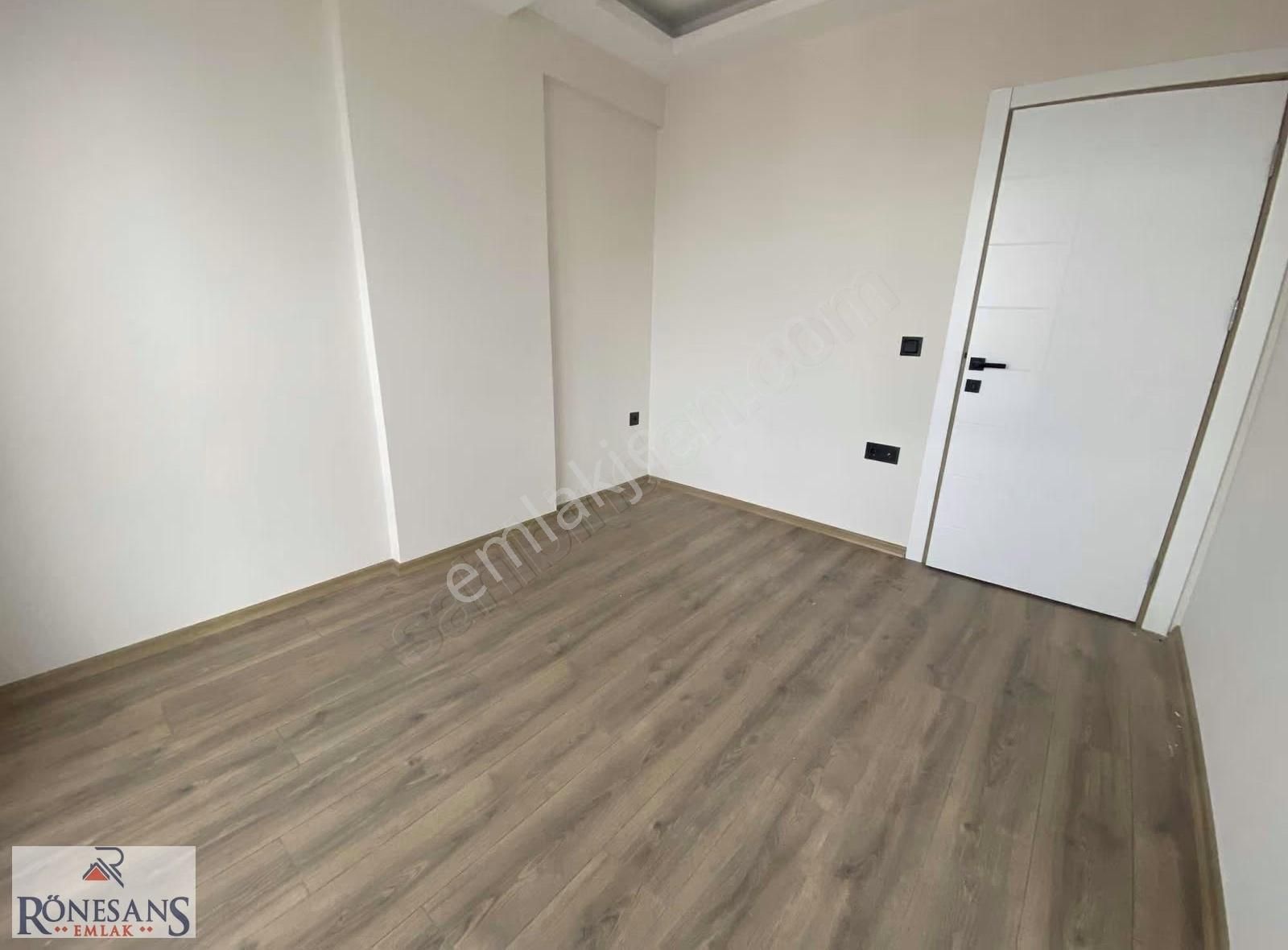 Rönesans Emlak'tan Satlık 1+1 - Görsel 3