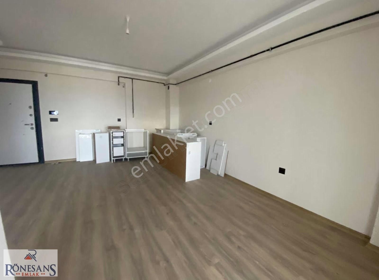 Rönesans Emlak'tan Satlık 1+1 - Görsel 2