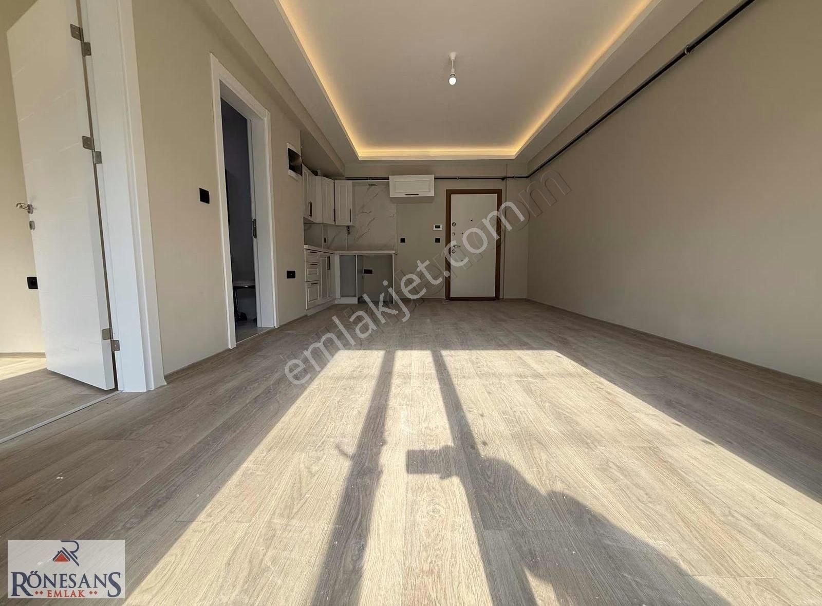 Rönesans Emlak'tan Mevlana Mahallesinde Geniş 1+1 - Görsel 14