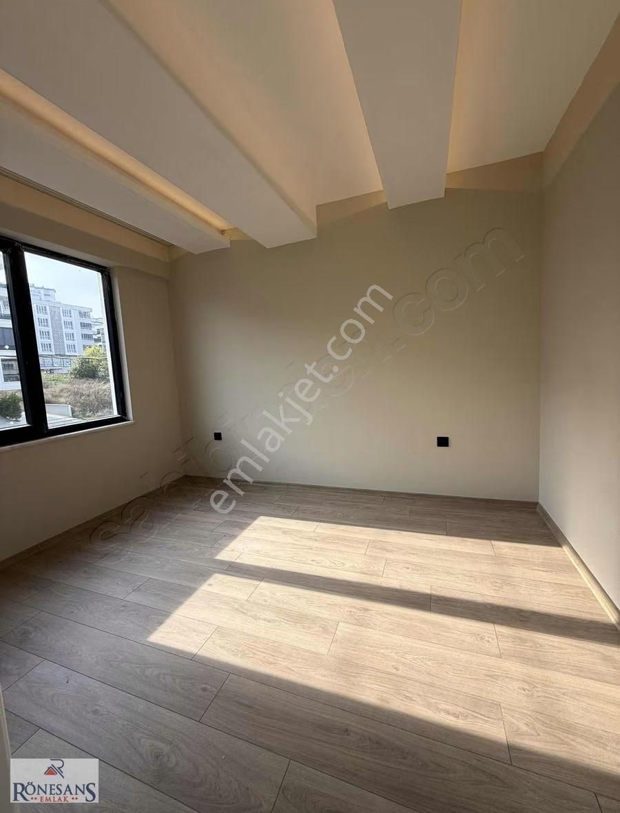 Rönesans Emlak'tan Mevlana Mahallesinde Geniş 1+1 - Görsel 13