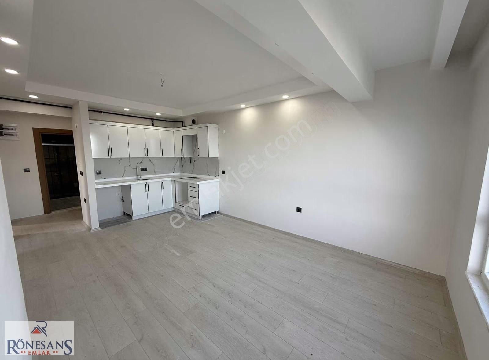 Rönesans Emlak'tan Ful Deniz Manzaralı Ful Kredili 2+1