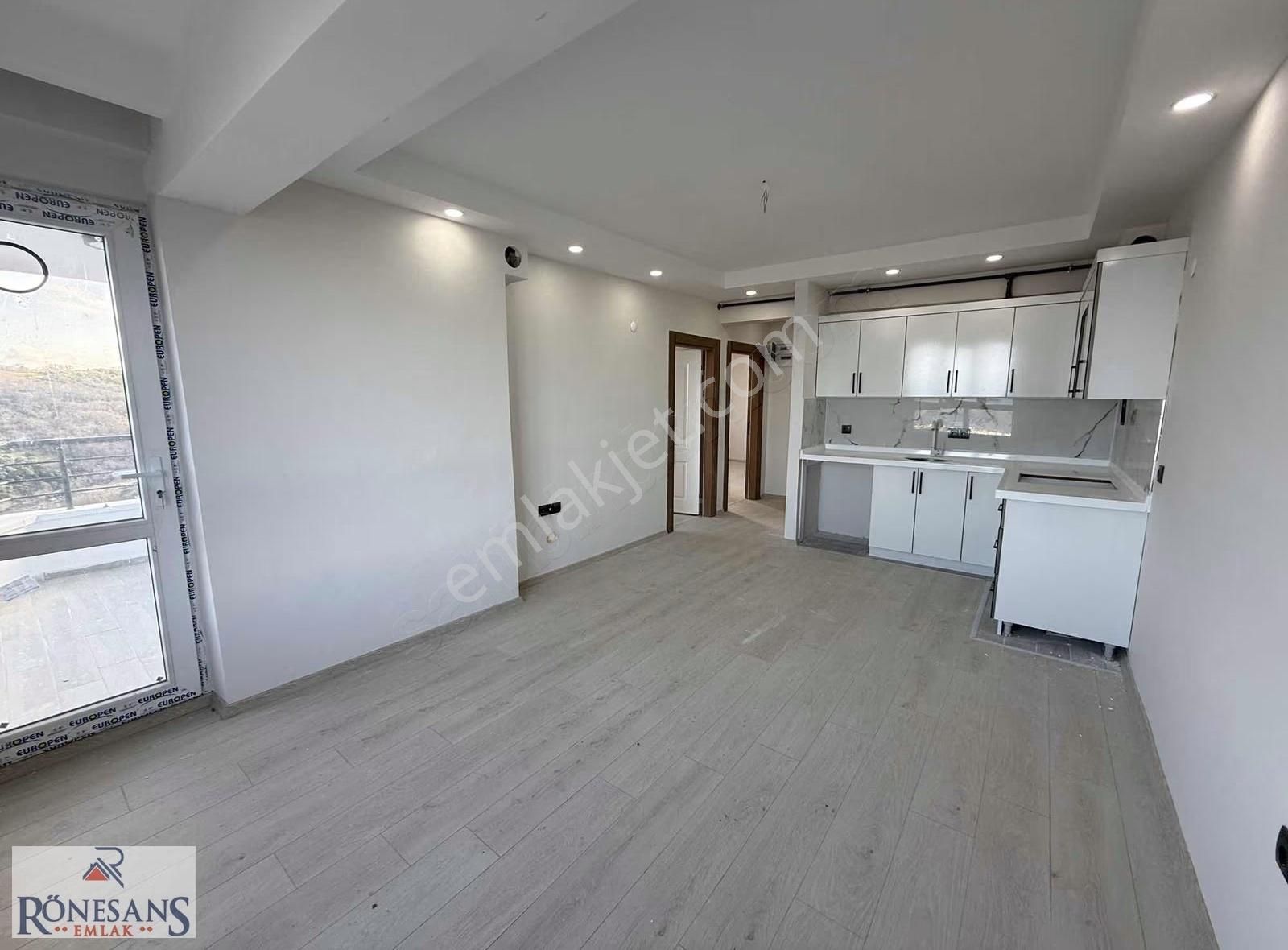 Rönesans Emlak'tan Ful Deniz Manzaralı Ful Kredili 2+1 - Görsel 23