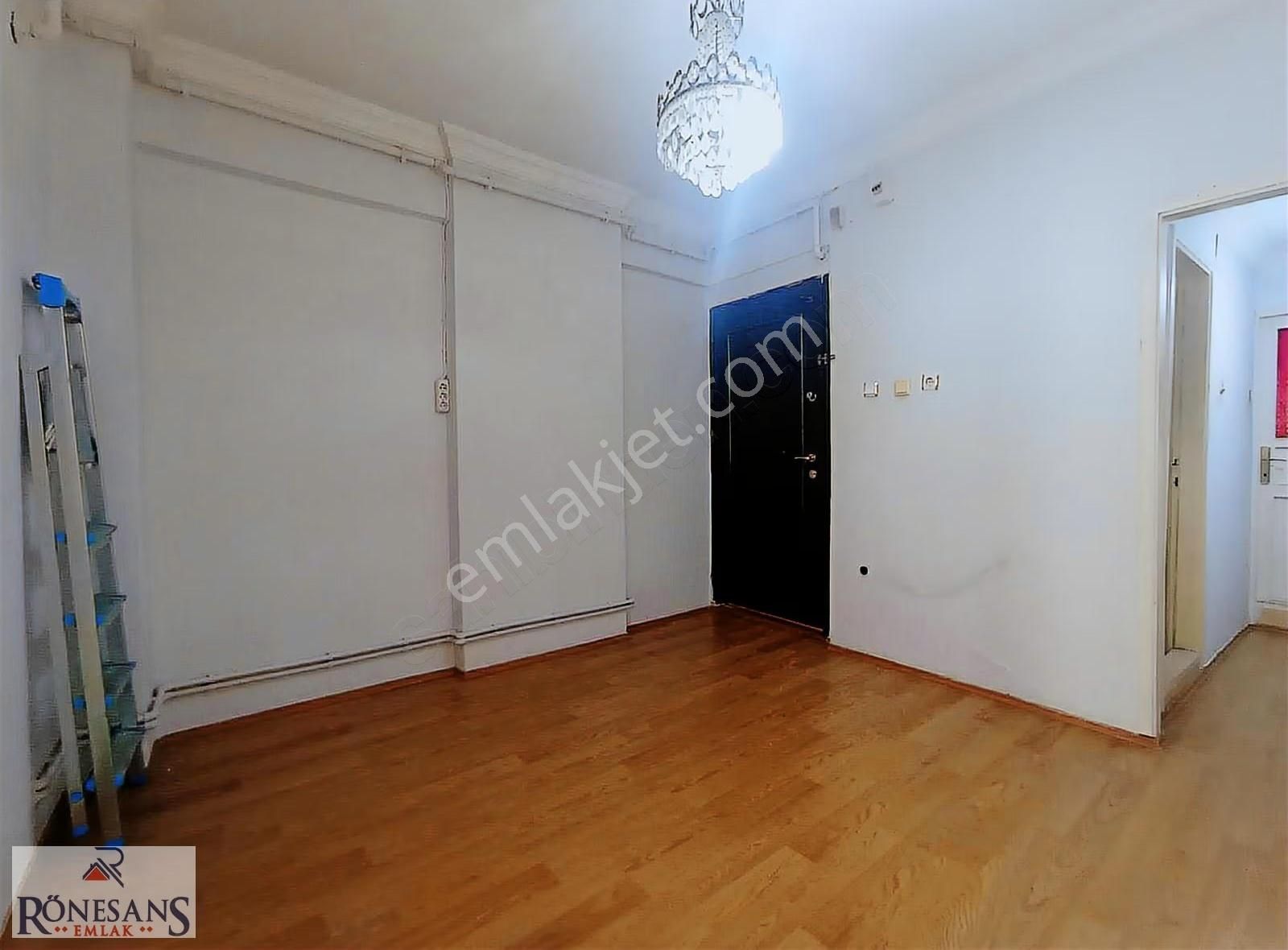 Rönesans Emlak'tan Şehrin Merkezinde Satılık 2+1 - Görsel 17