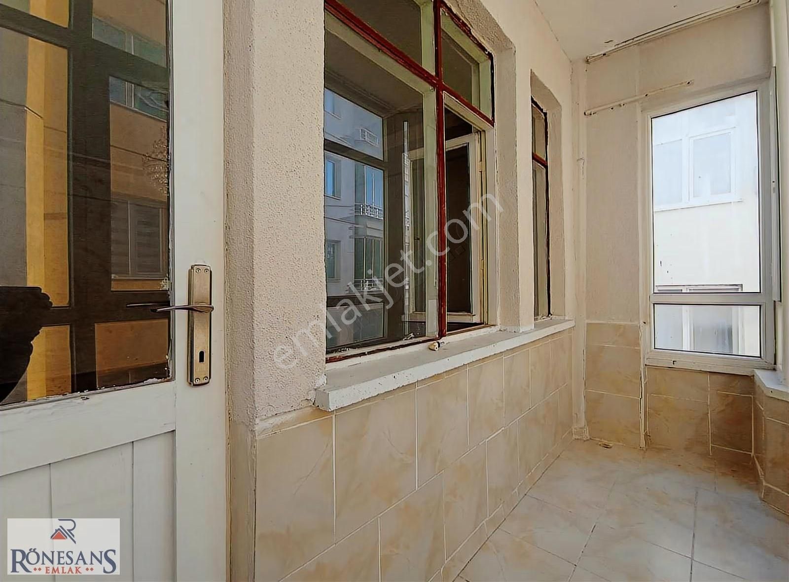 Rönesans Emlak'tan Şehrin Merkezinde Satılık 2+1 - Görsel 29