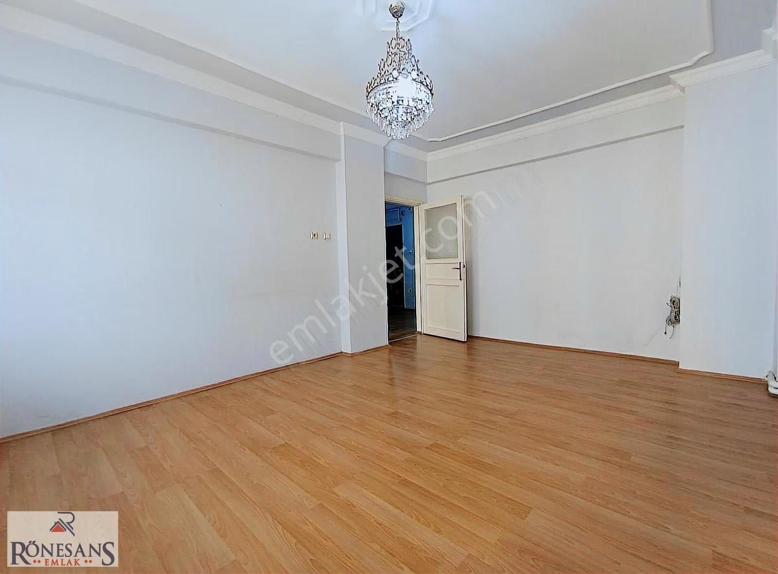 Rönesans Emlak'tan Şehrin Merkezinde Satılık 2+1 - Görsel 27