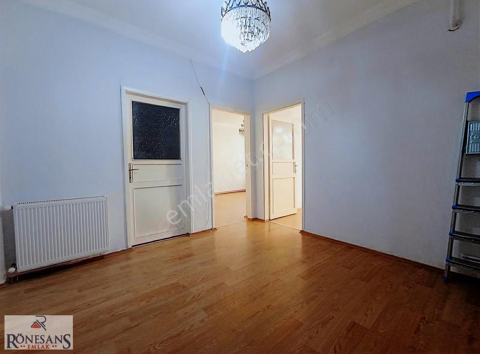 Rönesans Emlak'tan Şehrin Merkezinde Satılık 2+1 - Görsel 5