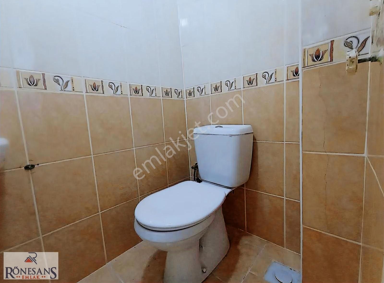 Rönesans Emlak'tan Şehrin Merkezinde Satılık 2+1 - Görsel 11