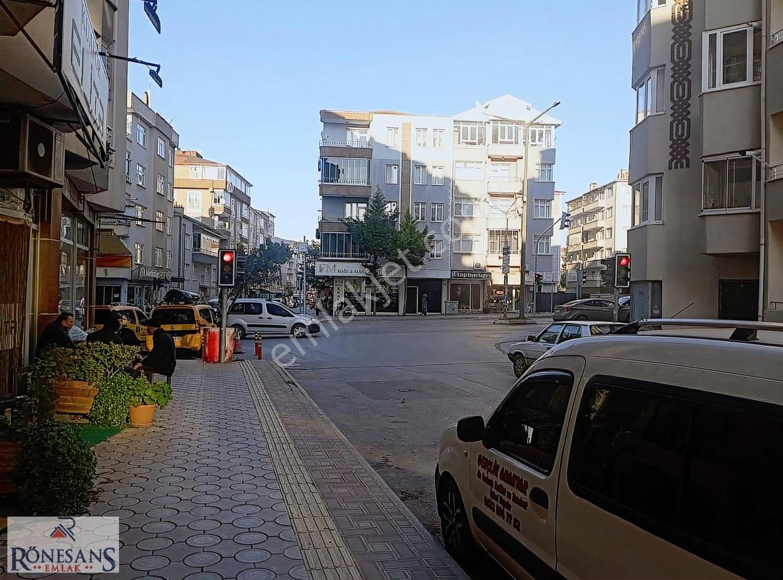 Rönesans Emlak'tan Şehrin Merkezinde Satılık 2+1 - Görsel 7
