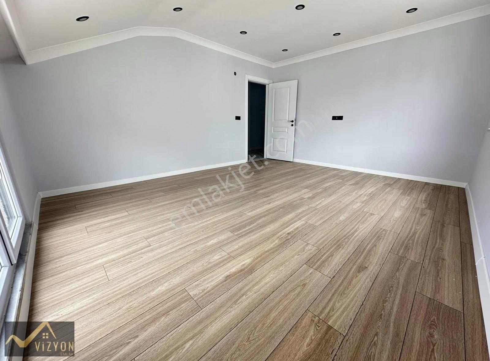 Vizyon Emlak'tan Yerden Isıtmalı 5+1 Ultra Lüks Ç.duleks - Görsel 10