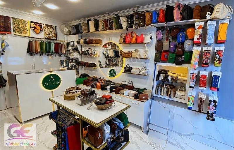 Girişimciden Anıt Meydanında Devren Kiralık Eşarp Mağazası - Görsel 10