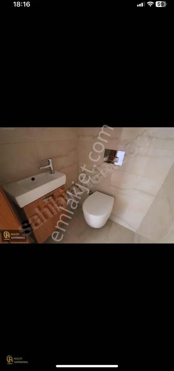 Atatürk Mahallesinde Muhteşem Konumda Geniş 3,5+1 Dai