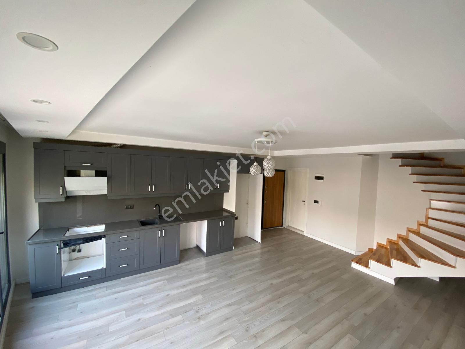 Bornova Merkezde Satılık Lüx Dublex - Görsel 4