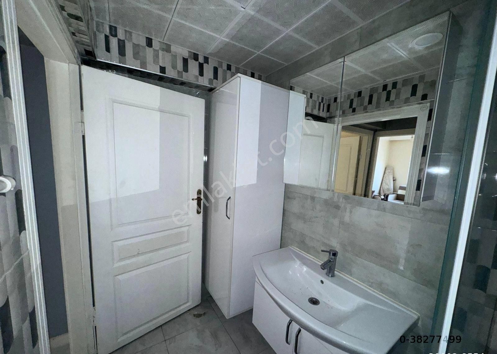 30 Ağustos Mahallesinde Kiralık 3+1 Daire - Görsel 13