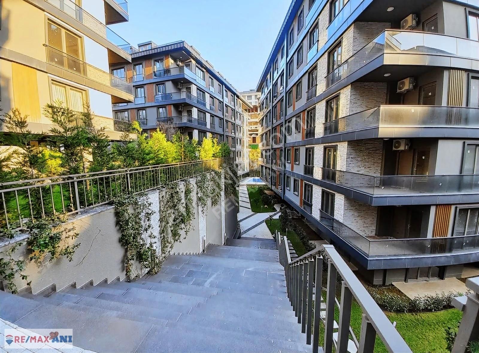 Remax Anı 'dan Çengelköy Hasbahçe Evleri 'nde Kiralık 3+1 Daire - Görsel 10