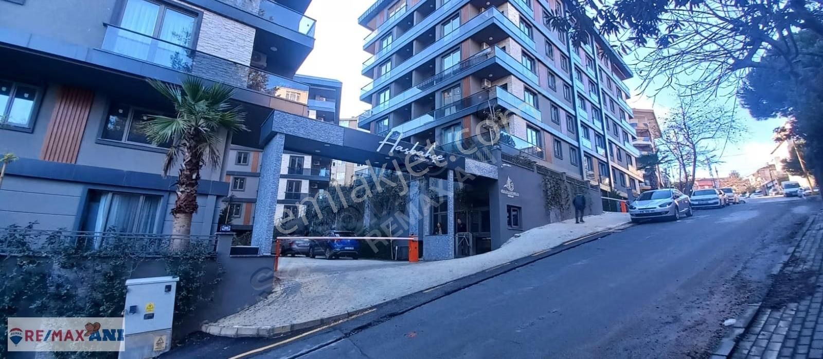 Remax Anı 'dan Çengelköy Hasbahçe Evleri 'nde Kiralık 3+1 Daire