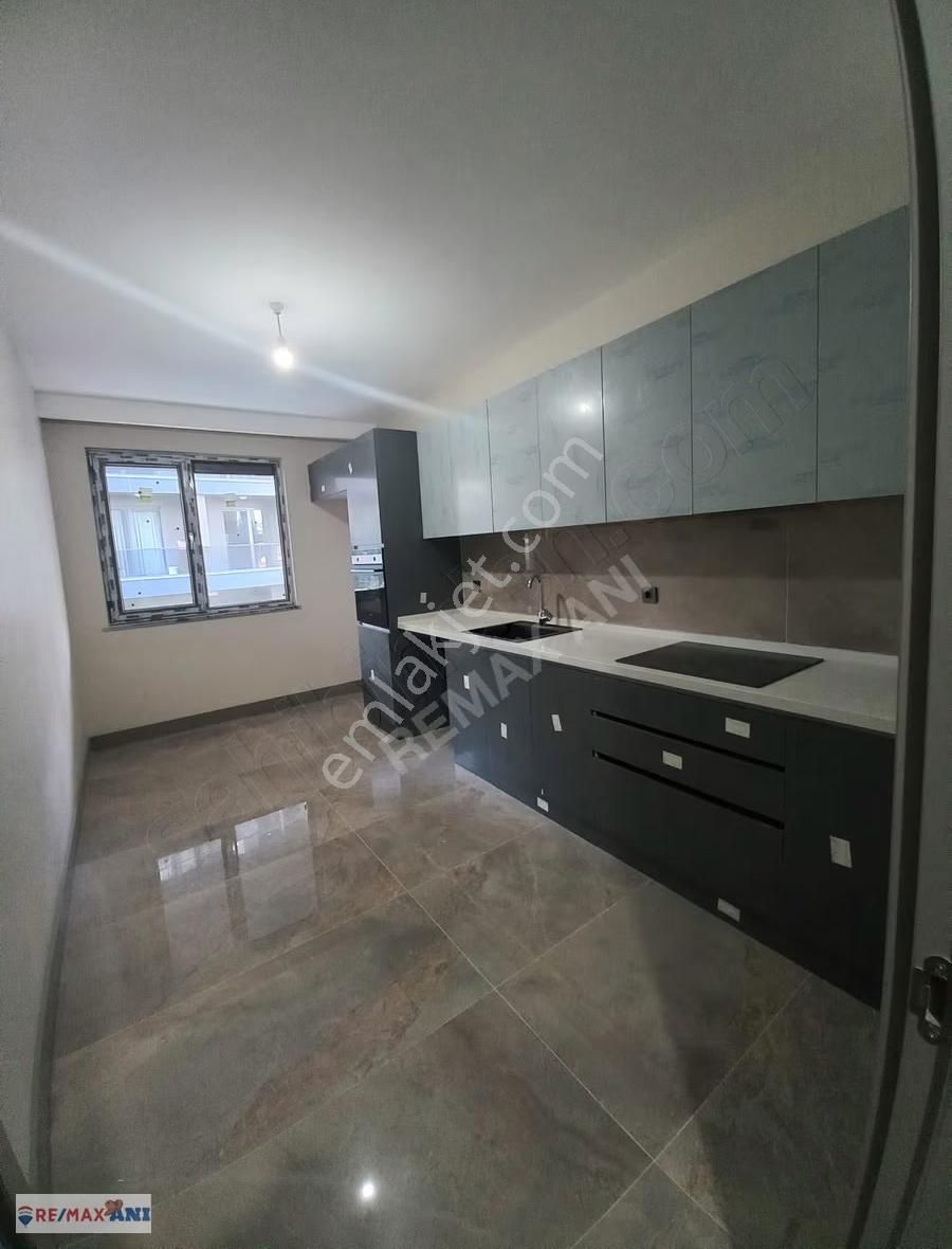 Remax Anı 'dan Çengelköy Hasbahçe Evleri 'nde Kiralık 3+1 Daire - Görsel 18