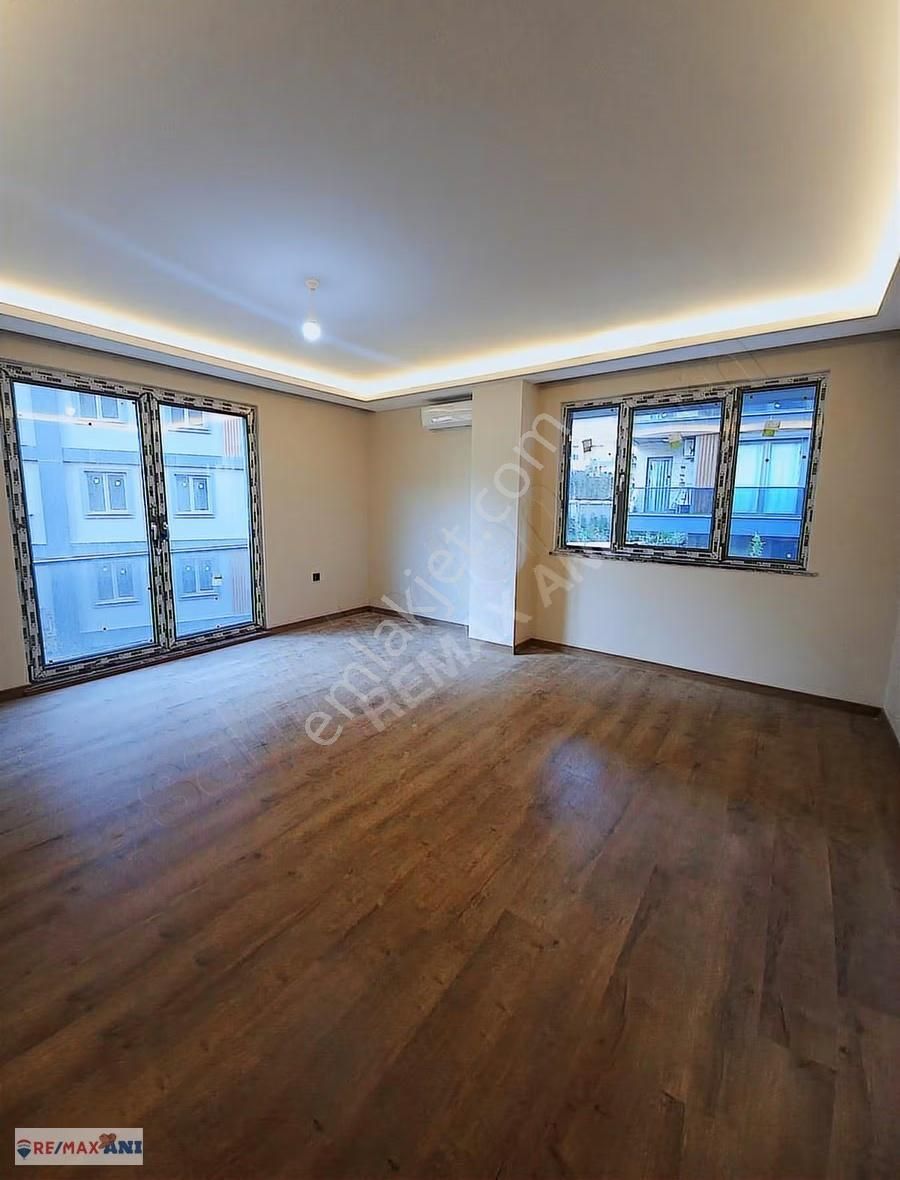 Remax Anı 'dan Çengelköy Hasbahçe Evleri 'nde Kiralık 3+1 Daire - Görsel 15