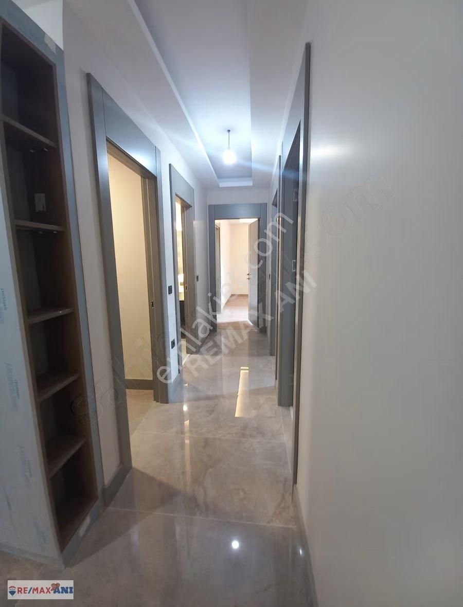 Remax Anı 'dan Çengelköy Hasbahçe Evleri 'nde Kiralık 3+1 Daire - Görsel 2