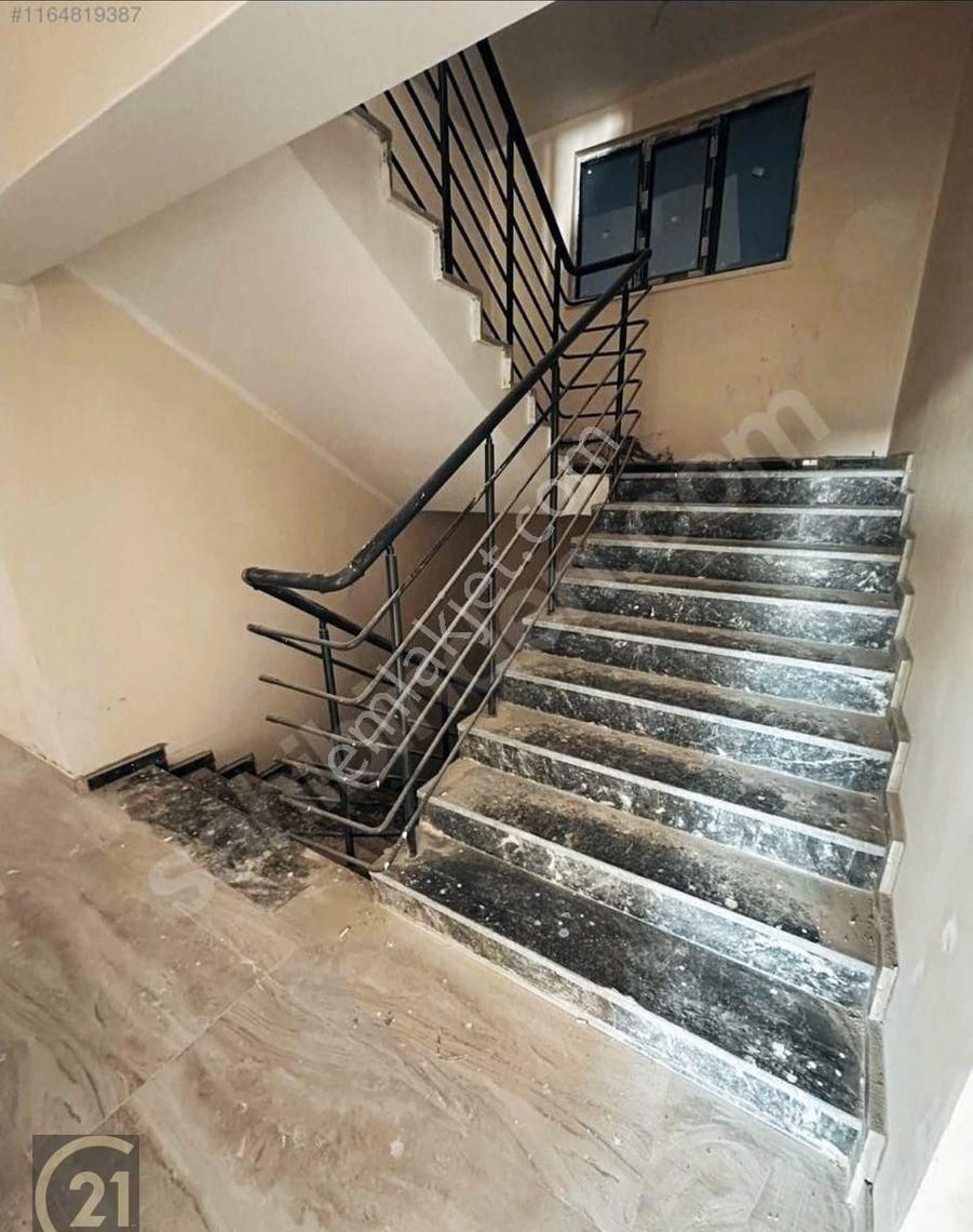 İncek'te Ara Katta 1+1 Satılık Sıfır Daire