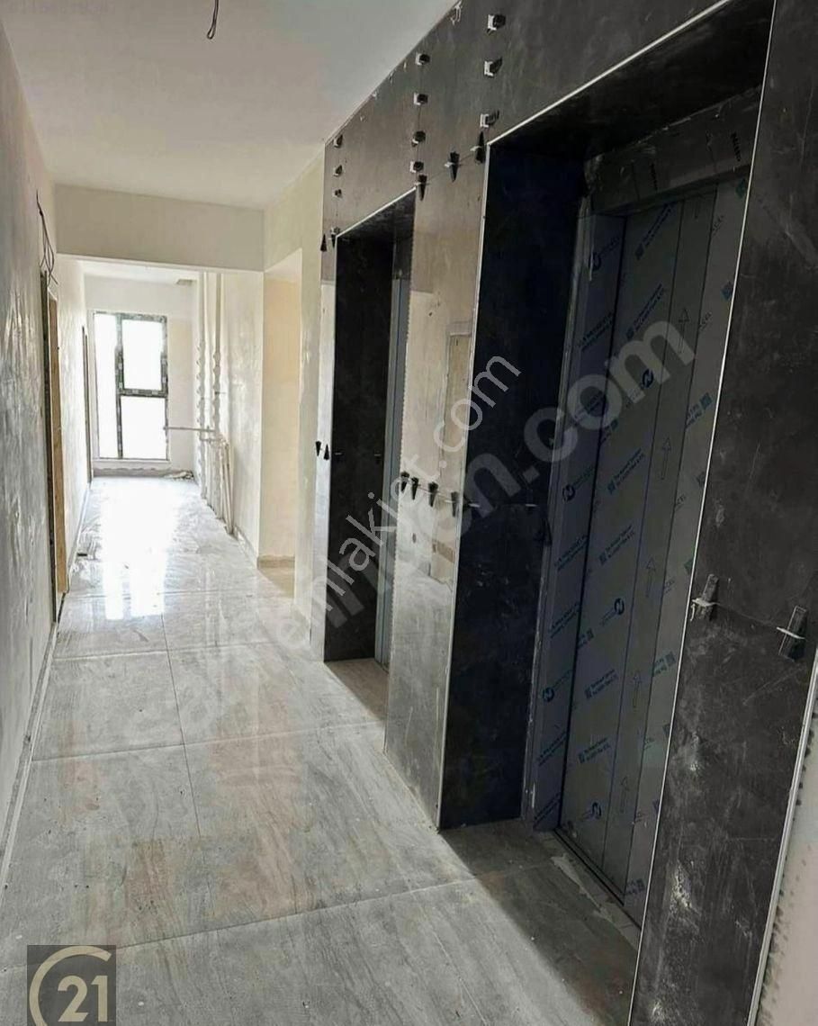 İncek'te Ara Katta 1+1 Satılık Sıfır Daire - Görsel 4