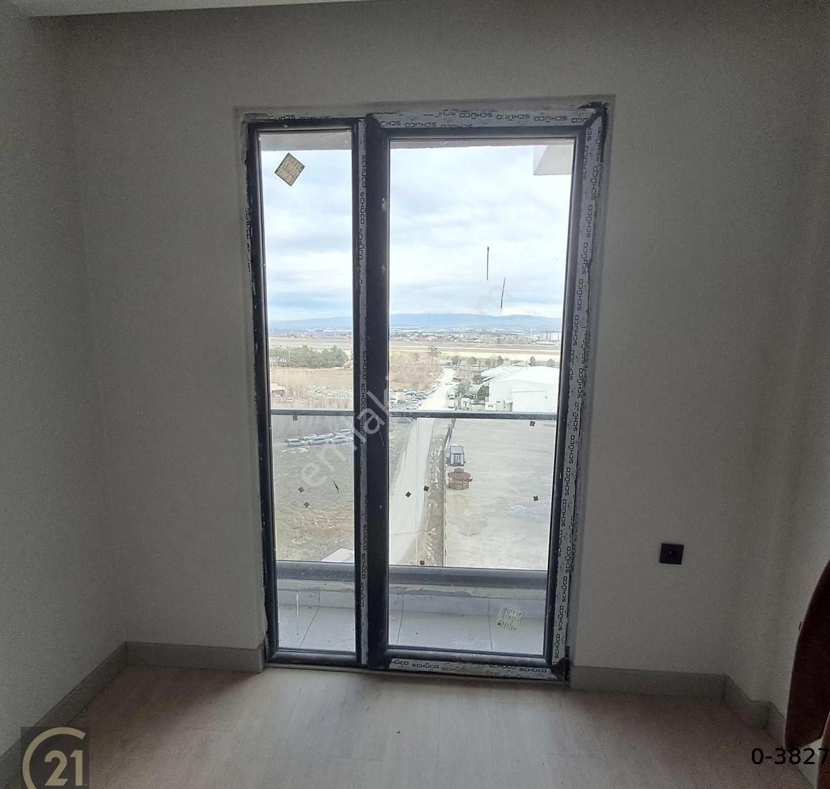 Havalimanı Yakını Joven Port Kiralık 1+1 Ultra Lüxs Sıfır Daire - Görsel 13