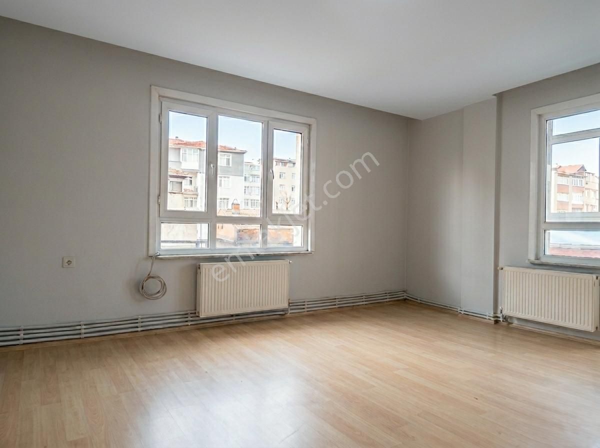 Küçükköy Fevzi Çakmak’ta Merkezi Konumlu Çift Cephe , Kiralık 2+1 - Görsel 3