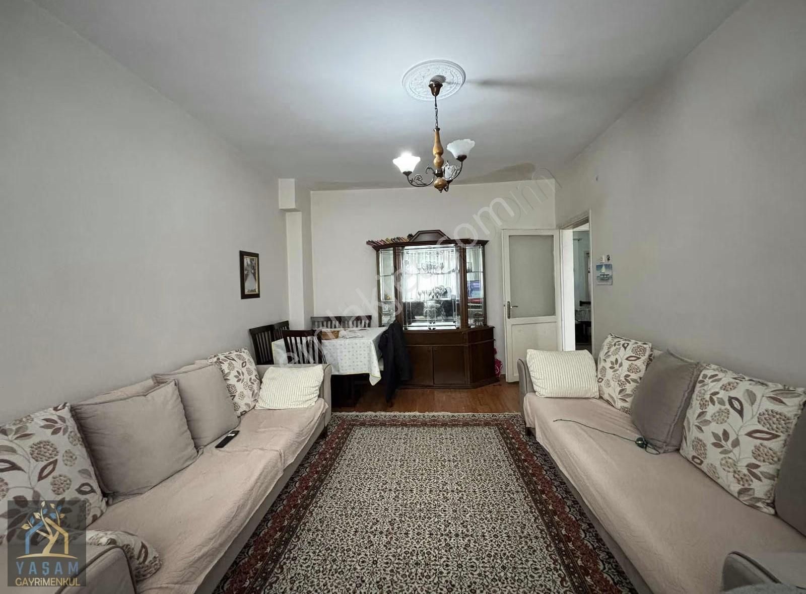 Yaşam Dan Nene Hatun Mah Satılık 3 Kat 3+1 Daire Metroya Yakın - Görsel 2