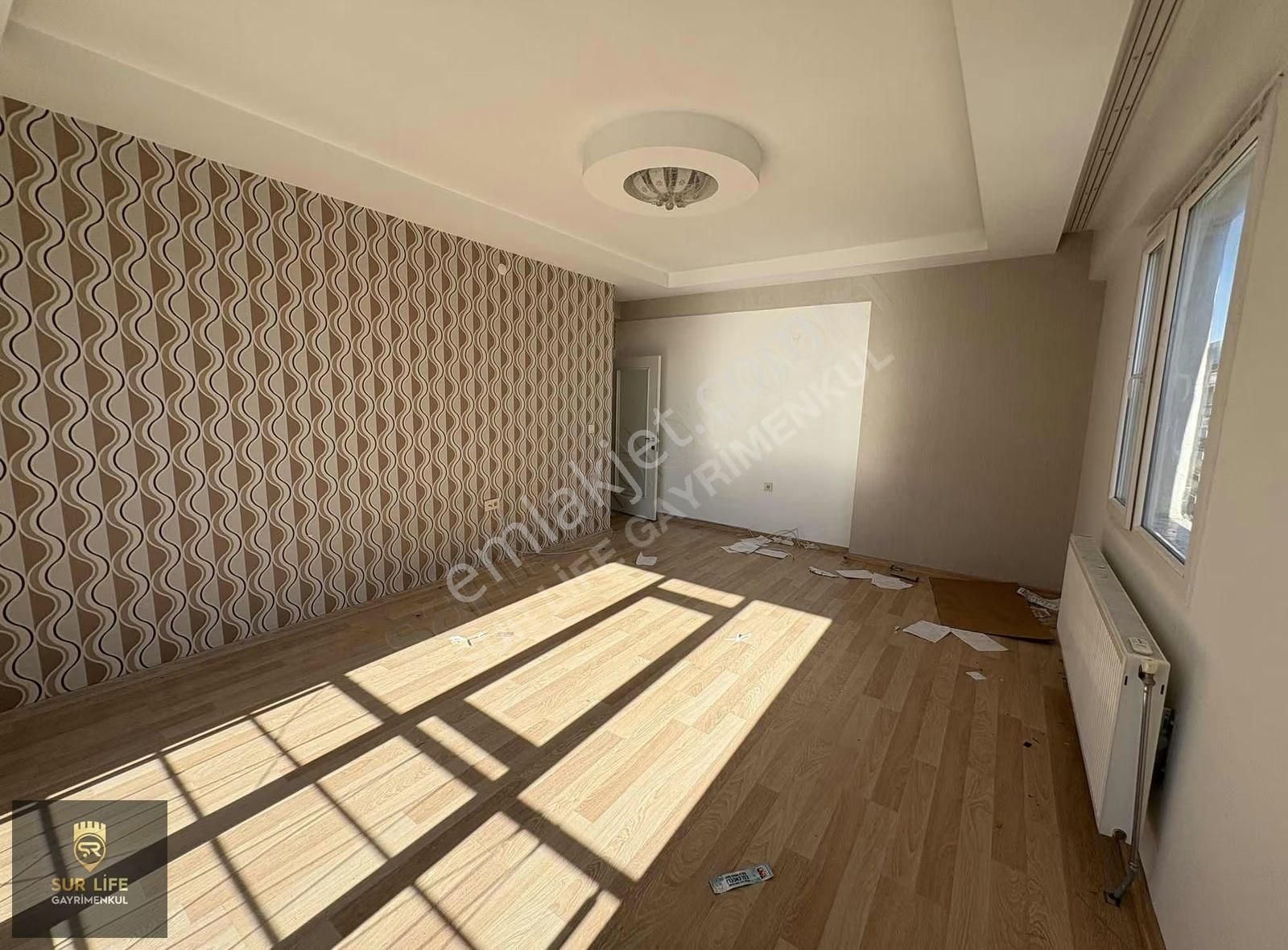 Bağcılar Bölgesi Ahmet Kaya Caddesi Üzerinde 3+1 Kiralık Daire - Görsel 5
