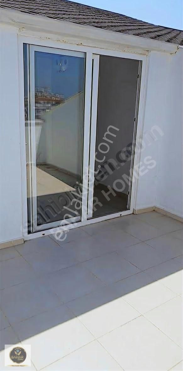 Denız Manzaralı Eşyalı Çok Acil Satılık Daire