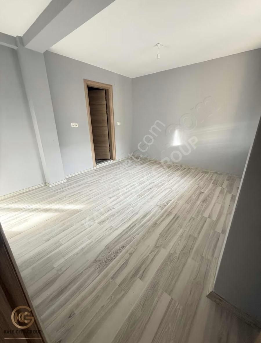 Biga Cumhurite Mh Bahçeli Nizam Kiralık 3+1 Daire 130 M2 - Görsel 9