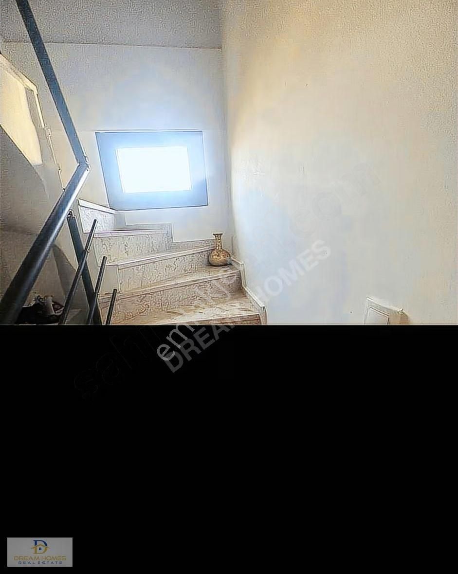 Foça Mah,aylık Ödemeye Uygun,eşyalı,havuzlu 3 +1 Kiralık Daire - Görsel 3