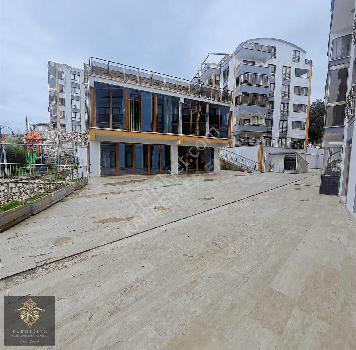 Bursa Mudanya Yeni Mahallede Myrela Sitesi'nde Kiralık 2+1 Daire - Görsel 23