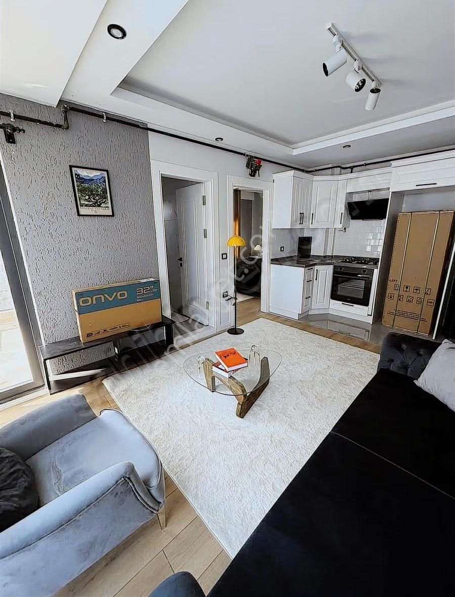 Tramvaya Çok Yakın Eşyalı Süper Lüks 1+1