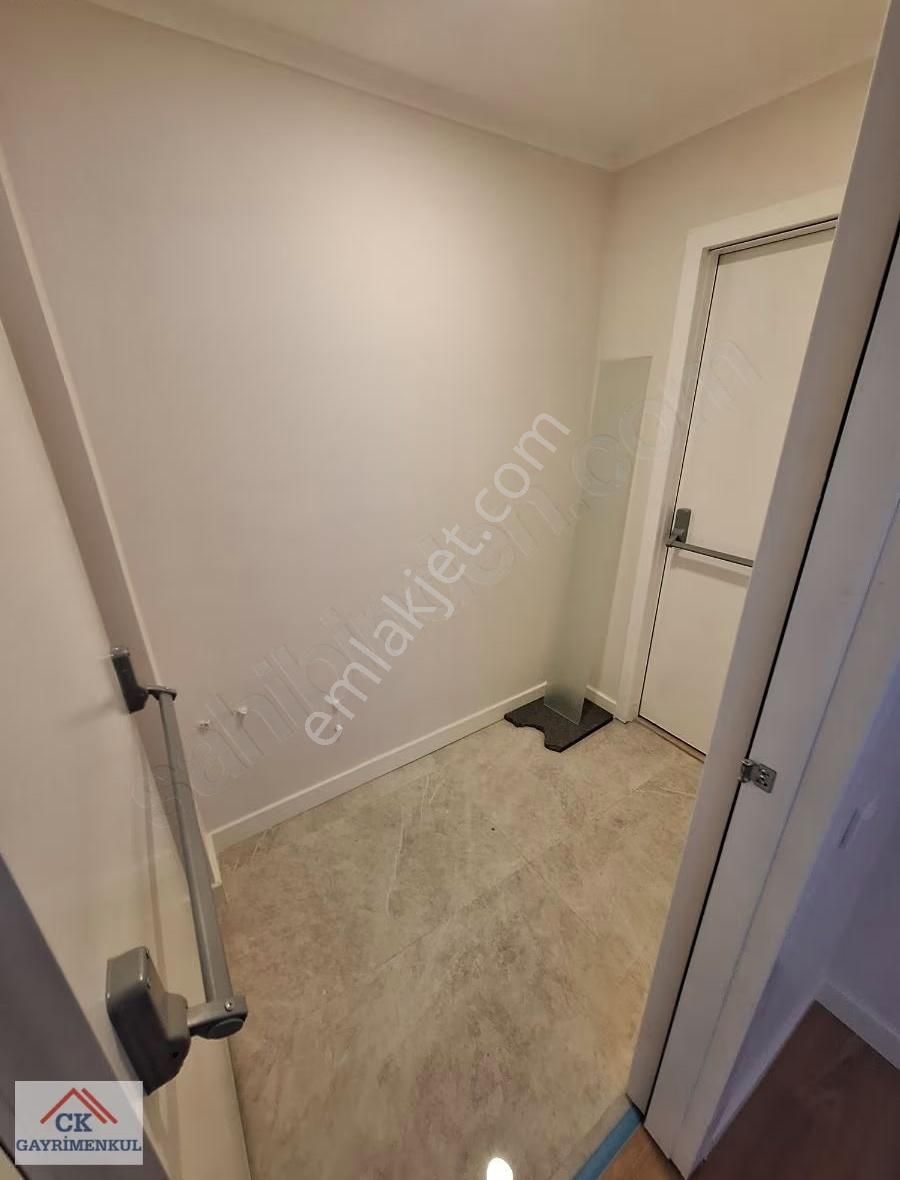 Ck'dan Özel Yapım Yüksek Giriş Merkez Lokasyonda 1+1 63 M2 Net - Görsel 19