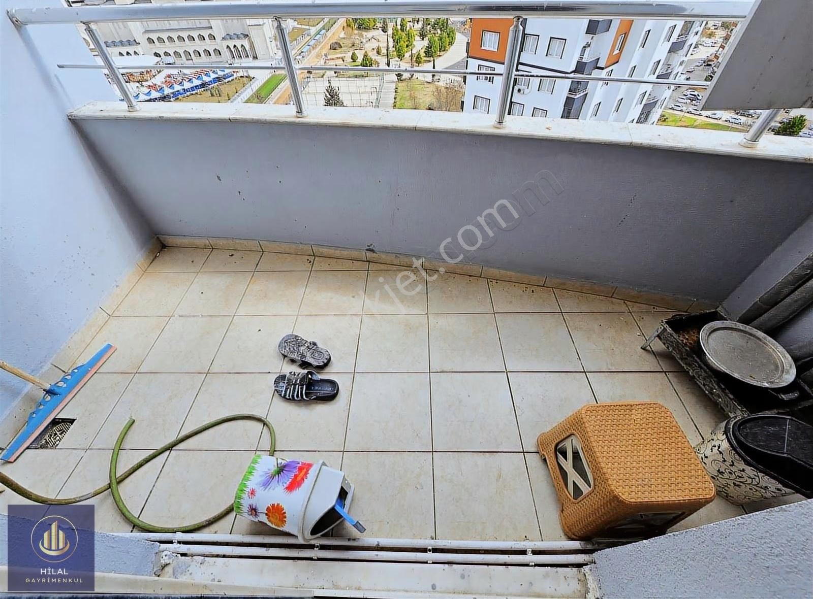 Akkent Merkezde Tramvay Durağı Yanı 2+1 Daire - Görsel 7