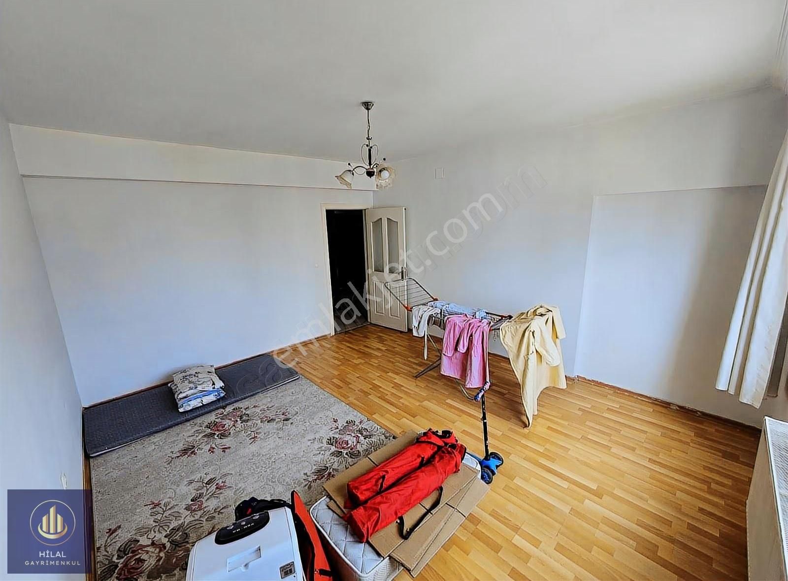 Akkent Merkezde Tramvay Durağı Yanı 2+1 Daire - Görsel 8