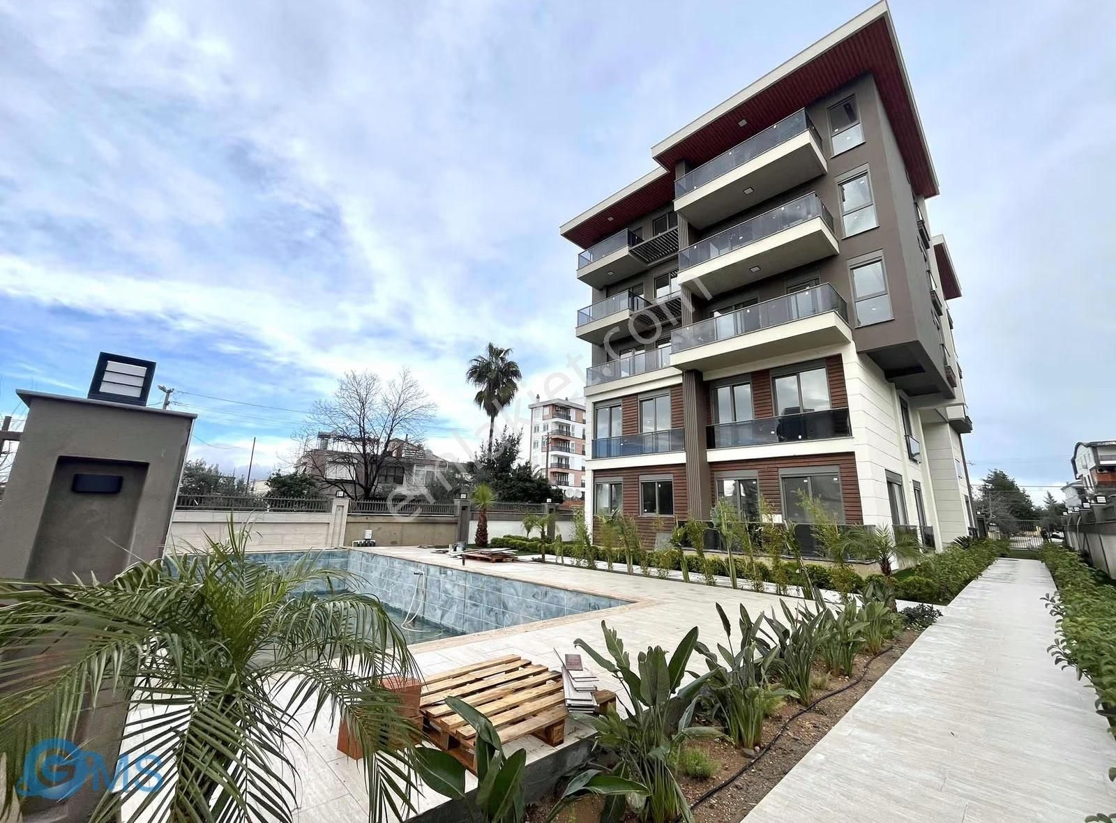 Gms'den Altınova'da Harika 1+1 Havuzlu, Yerden Isıtmalı