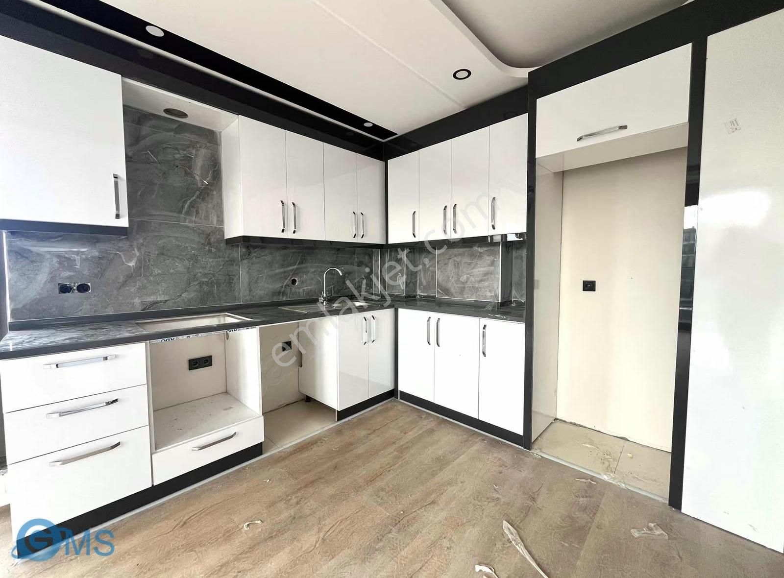 Gms'den Altınova'da Harika 1+1 Havuzlu, Yerden Isıtmalı - Görsel 12