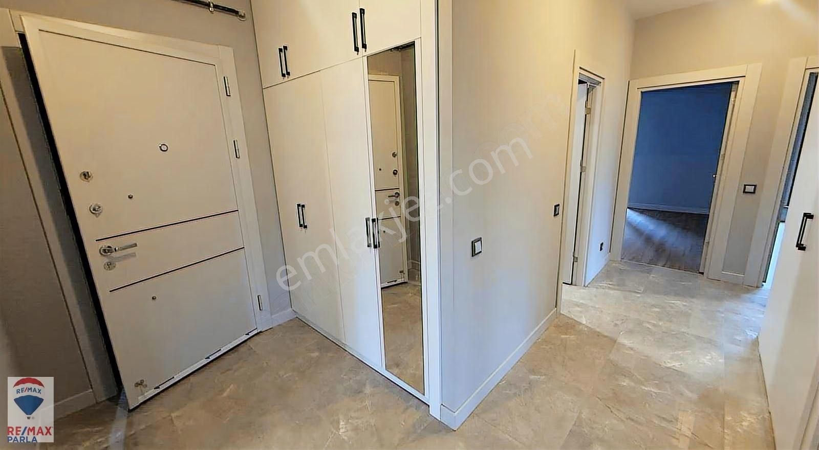 Canik Şehr-i Bahçe Bölge Uzmanı Rahşan Çam'dan Satılık Geniş 3+1 - Görsel 24