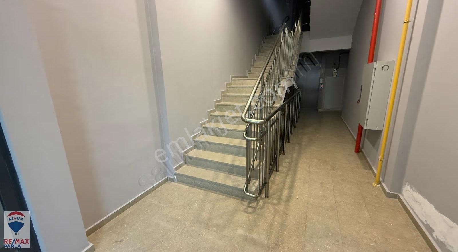 Canik Şehr-i Bahçe Bölge Uzmanı Rahşan Çam'dan Satılık Geniş 3+1 - Görsel 28