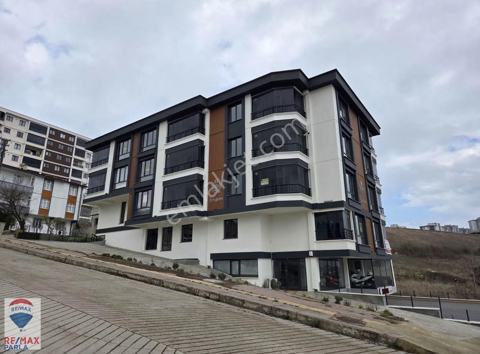 Atakum B.kolpınarda Giyinme Odalı Satılık 1+1daire